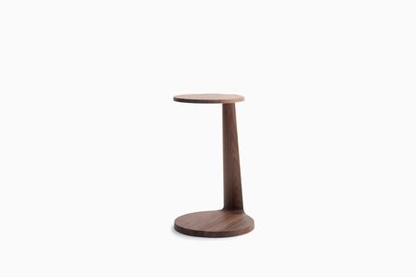 GoEs Primum Oval Side Table