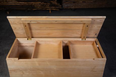 Helmsley Blanket Box