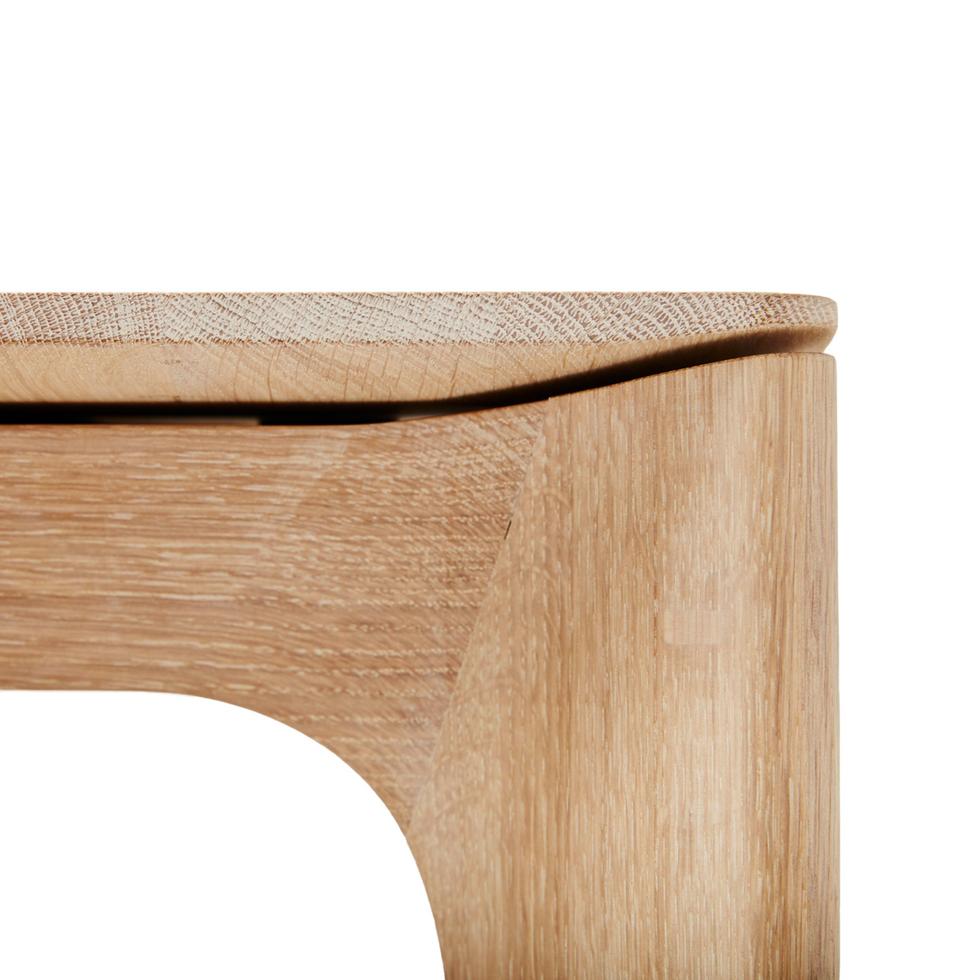Rodam Passion-r20 Extending Table - Leg and top detail