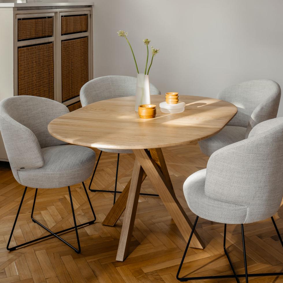 Rodam David Mikado Round Extending Table