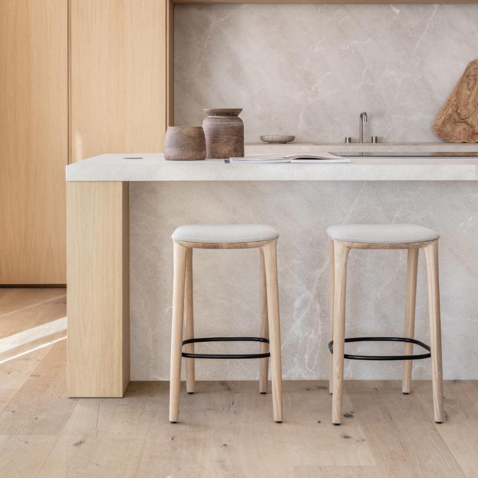 Artisan Neva Bar Chair