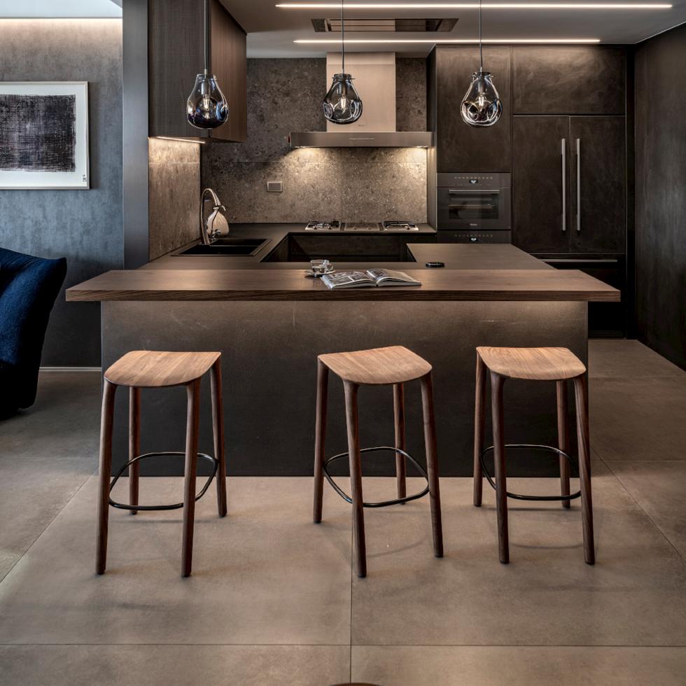 Artisan Neva Bar Chair