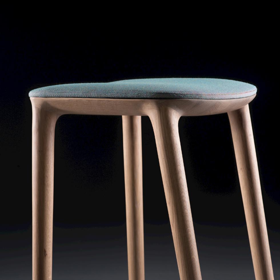 Artisan Neva Bar Chair