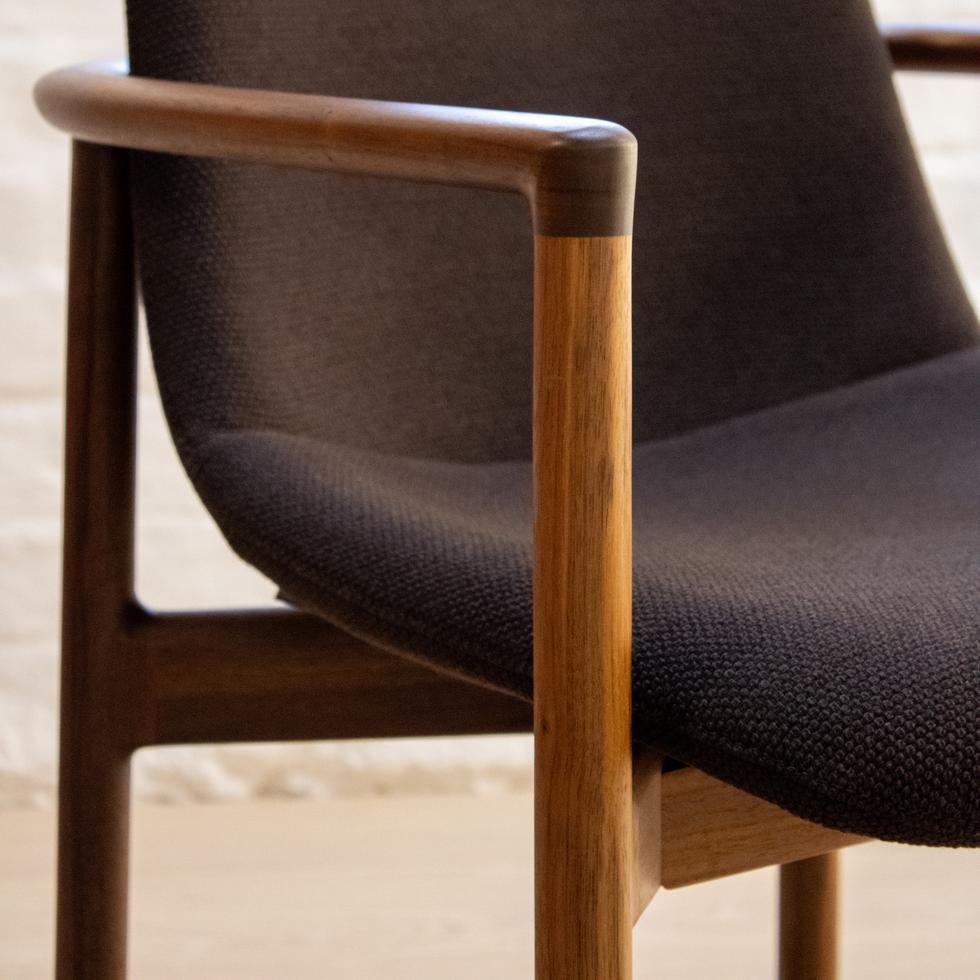 Rodam Sola Chair