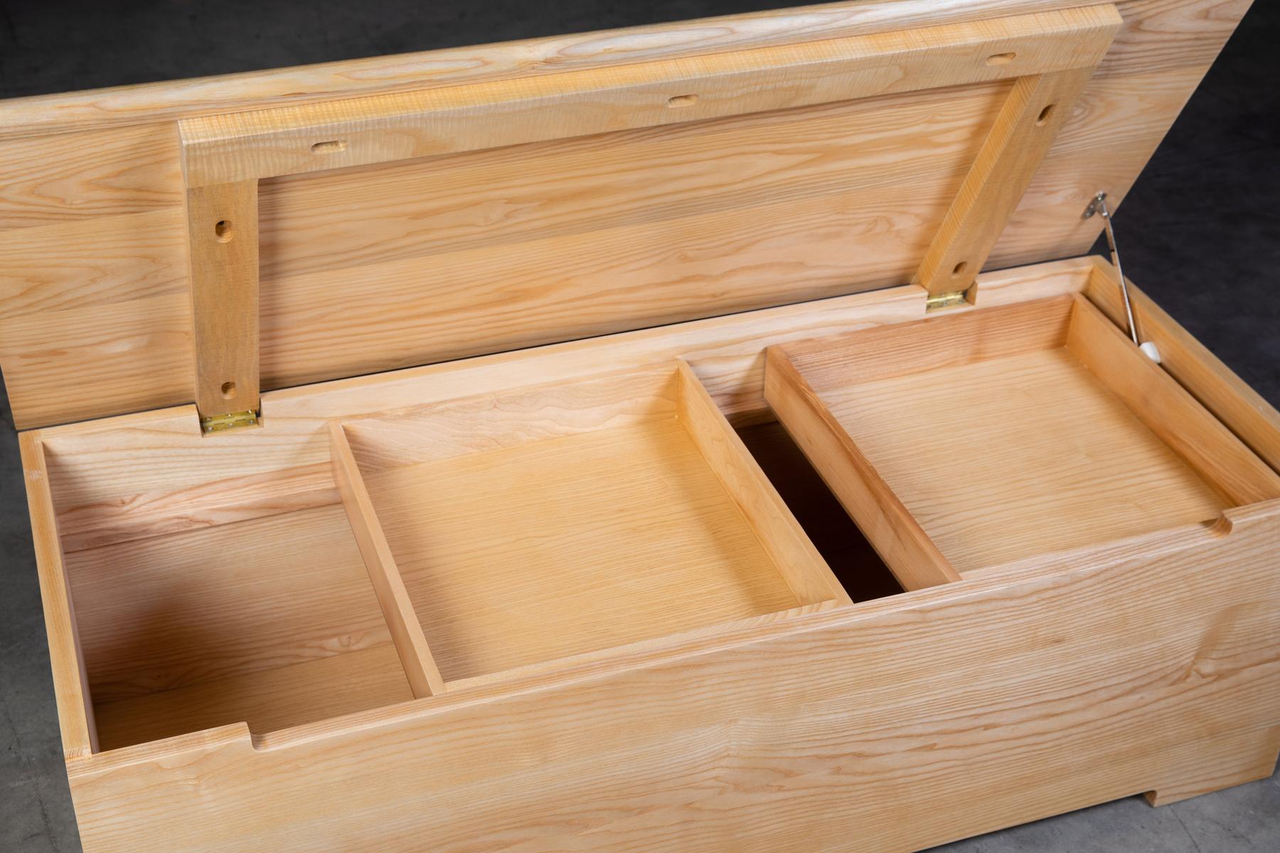 Helmsley blanket box