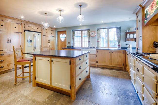 Arts and Crafts kitchen designs by Treske